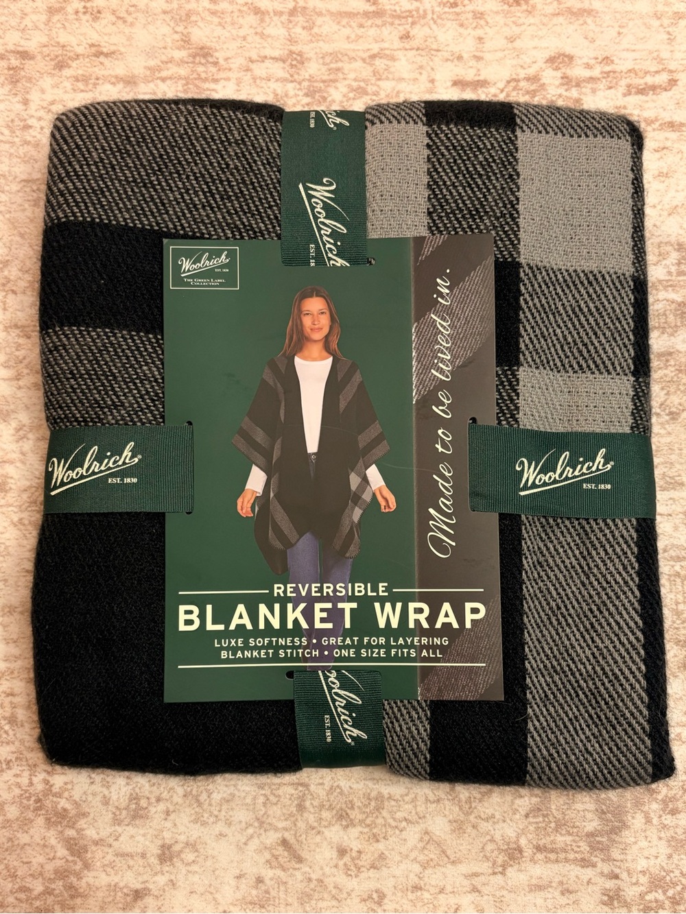 NWT Woolrich Reversible Blanket Wrap - Black & Gray